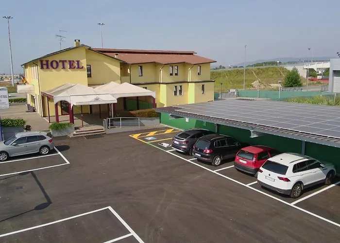 Felix Hotel