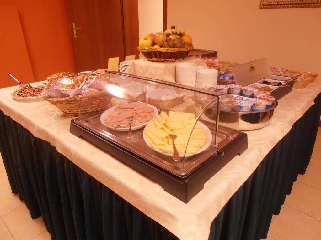 Felix Hotel 3*
